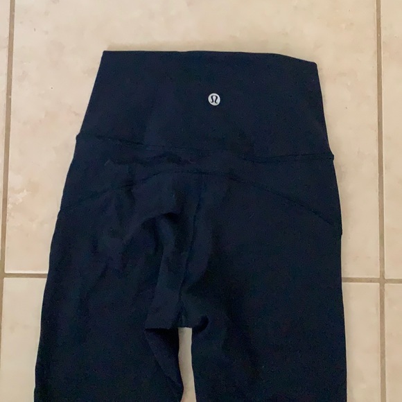 Lululemon Wunder Under Leggings - Picture 1 of 3